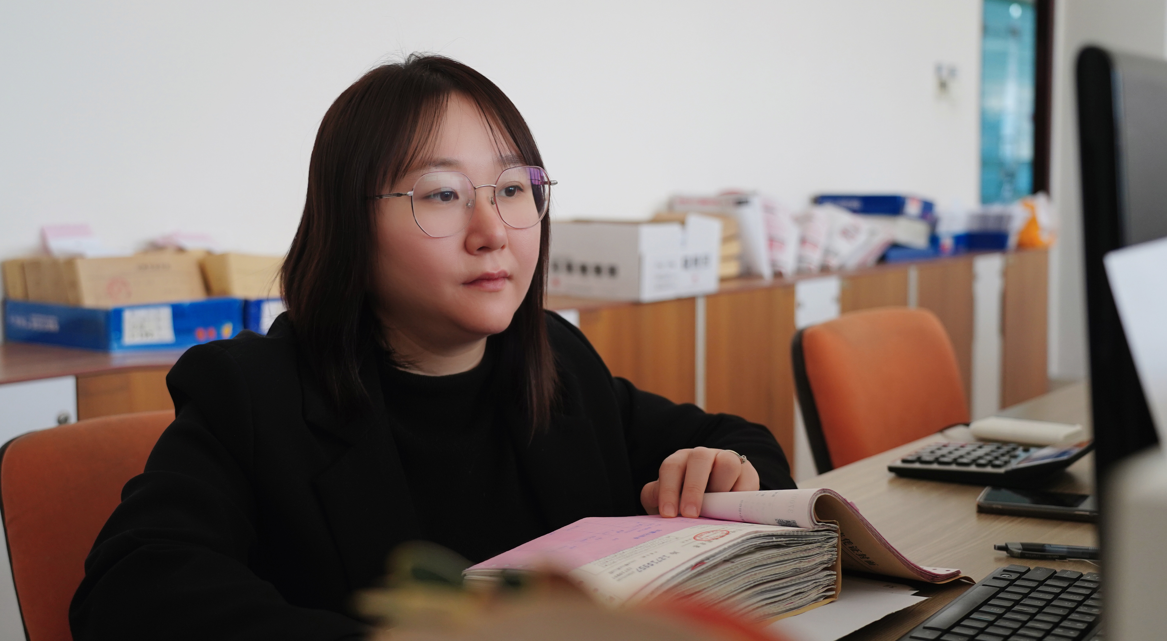 【榜樣在身邊】 宏鑫源模范人物報道:尹平平—做財務(wù)的細心人