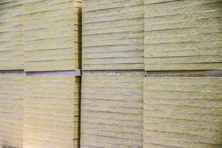 工業(yè)建筑廠房外墻板可以用什么材料？